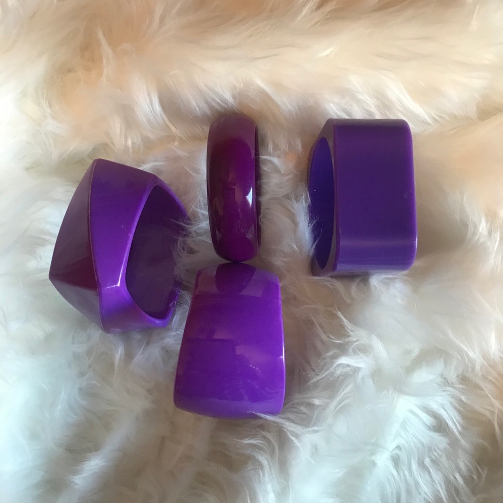 🌪”EUC”🌪COLLECTION OF 4 DIFFERENT PURPLE BANGLES